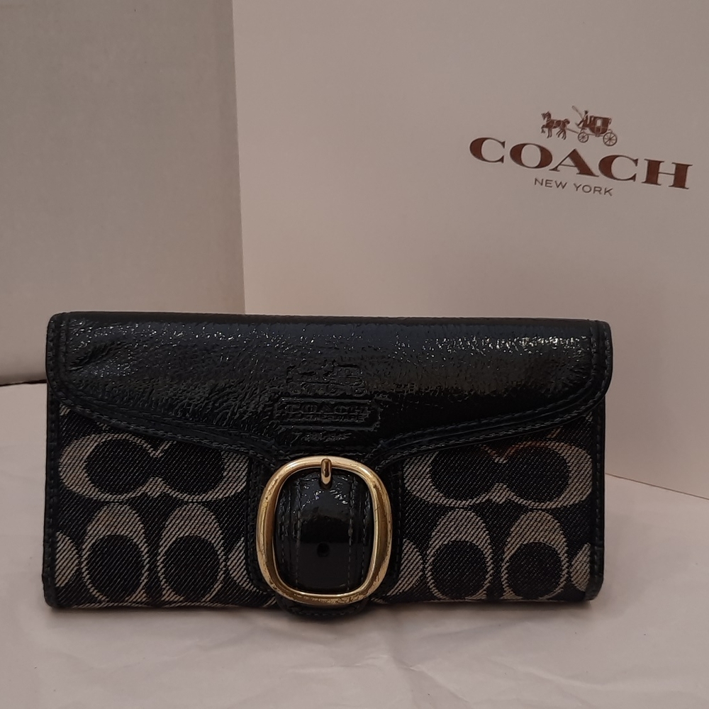Coach wallet - Picture 1 of 7
